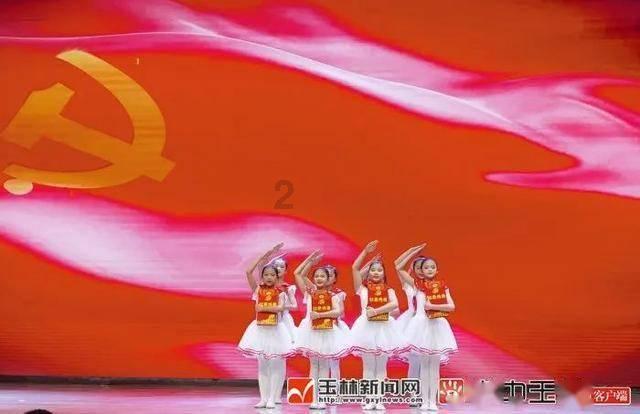 估算亚朵生活控股有限公司（纳斯达克股票代码：ATAT）的内在价值