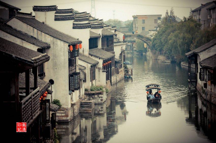 针刺配合三棱针放血治腱鞘囊肿