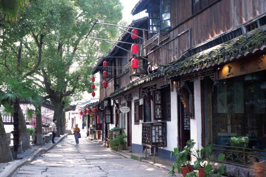 30岁北漂女孩被大厂裁员后 住进了三亚养老院！